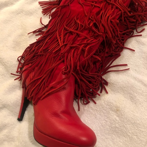 Red suide and leather fringed boot. - Picture 3 of 6